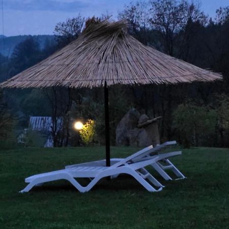Appartement Chrzaszczewo Widokowe Wzgorze 2 à Uherce Mineralne Extérieur photo
